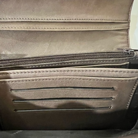 Coccinelle Italy Wallet Taupe Soft Leather Handmade Trifold Designer Snap 7x4" - Picture 10 of 11